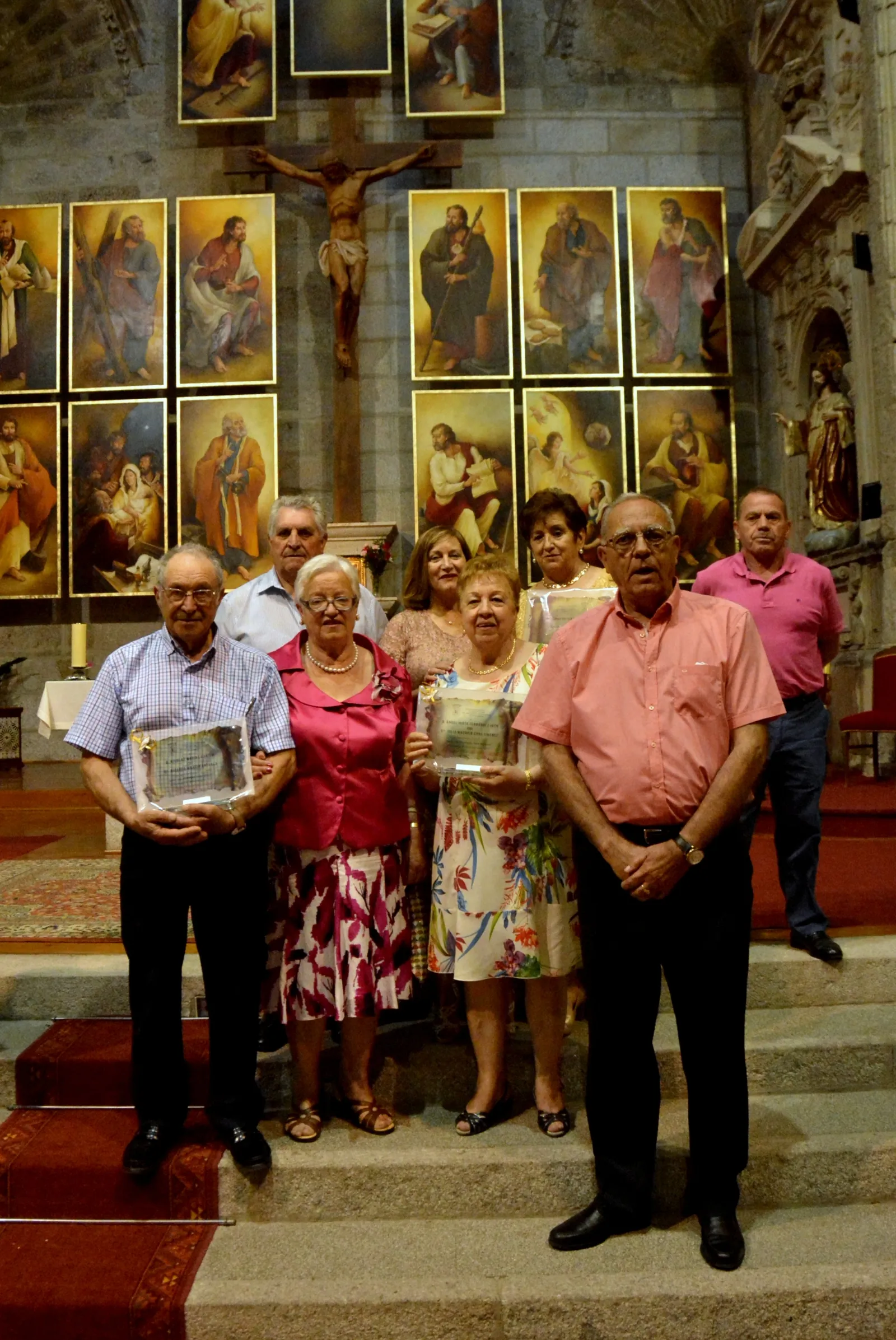 La iglesia parroquial acogía la celebración de las Bodas de Oro para los matrimonios de la comarca