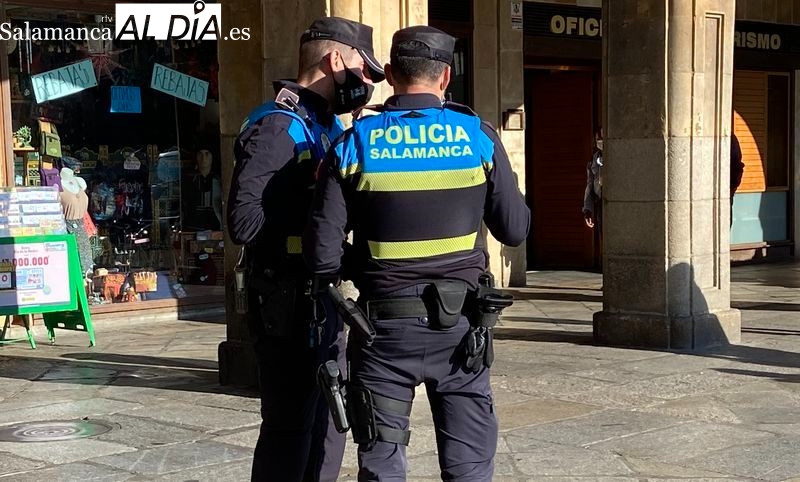 Foto de archivo de agentes de la Policía Local de Salamanca