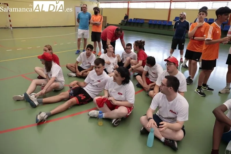 Encuentro de Vicente del Bosque con los participantes en el campus que lleva su nombre. Foto de David Sañudo