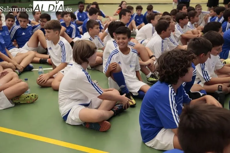 Encuentro de Vicente del Bosque con los participantes en el campus que lleva su nombre. Foto de David Sañudo