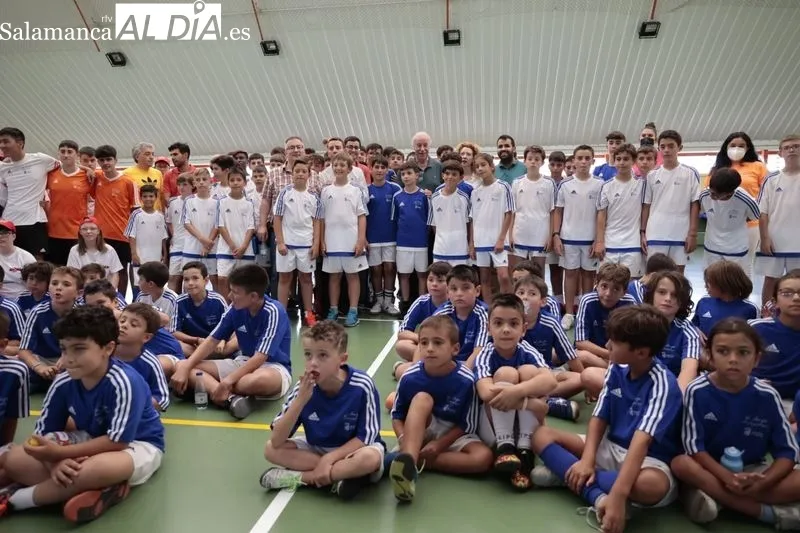 Encuentro de Vicente del Bosque con los participantes en el campus que lleva su nombre. Foto de David Sañudo