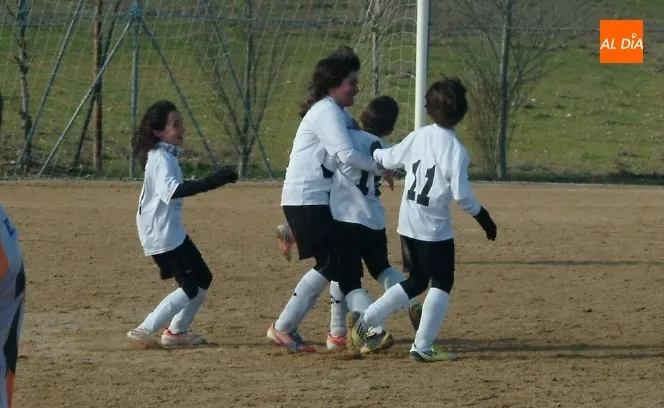 Foto 9 - Carmen &Aacute;lvarez S&aacute;nchez, de la pista de Conde de Fox&aacute; y la tierra de La Muge a conquistar Europa
