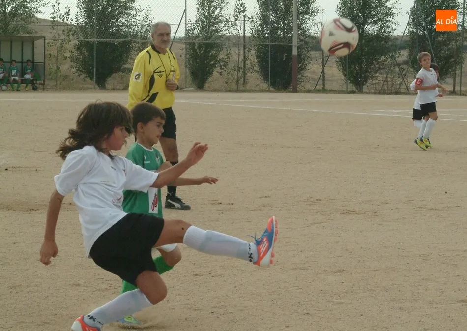Foto 2 - Carmen &Aacute;lvarez S&aacute;nchez, de la pista de Conde de Fox&aacute; y la tierra de La Muge a conquistar Europa