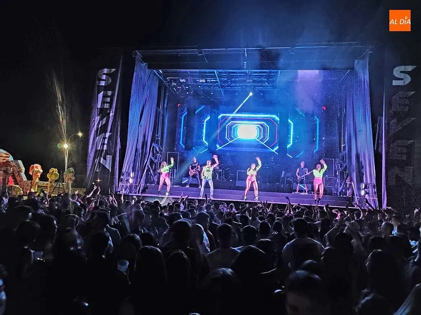 Numeroso público en las fiestas del Barrio Nuevo/ Fotos: Adrián M.Pastor