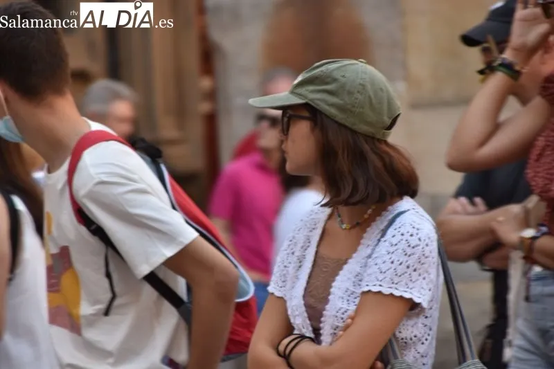 Salmantinos y turistas se refugian del calor este sábado