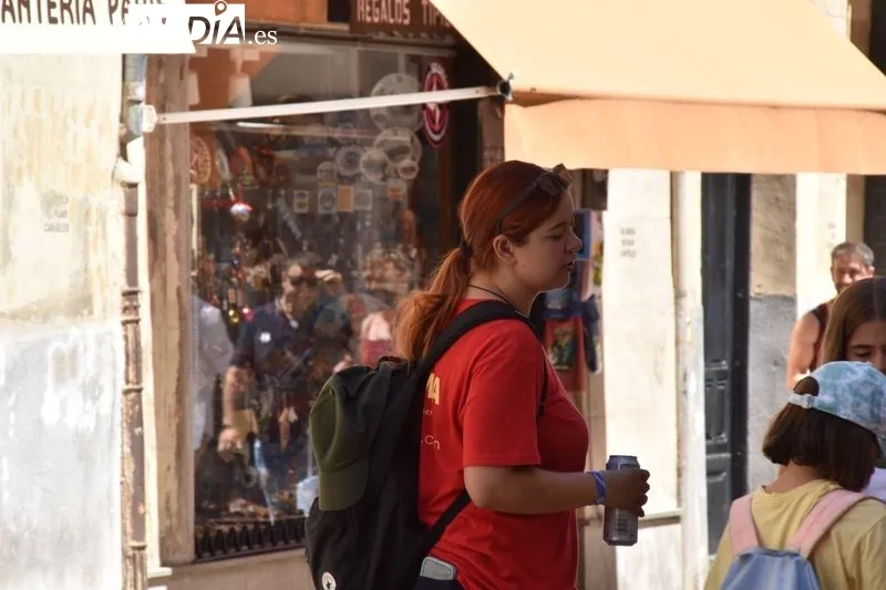 Salmantinos y turistas se refugian del calor este sábado