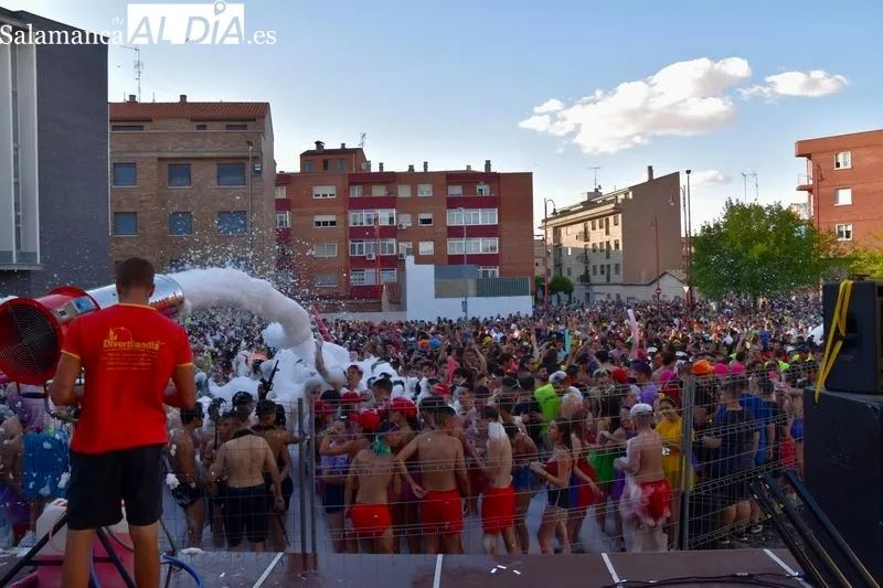 Foto 16 - Santa Marta estalla de j&uacute;bilo con el tradicional chupinazo