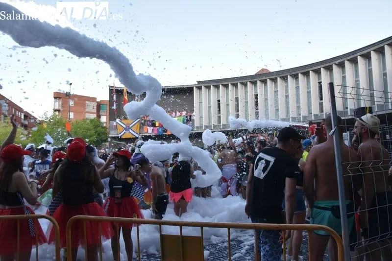 Foto 14 - Santa Marta estalla de j&uacute;bilo con el tradicional chupinazo