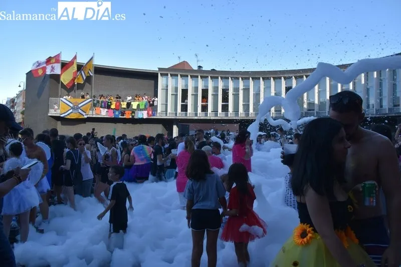 Foto 11 - Santa Marta estalla de j&uacute;bilo con el tradicional chupinazo