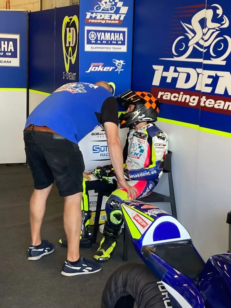 El piloto salmantino Sergio Verdugo en el circuito de Navarra