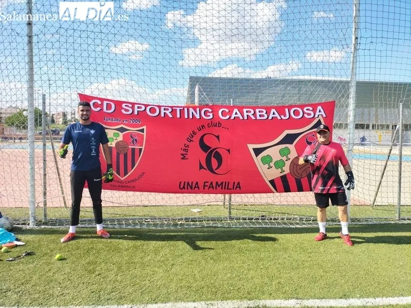 Jornadas de tecnificación para porteros dirigidas por el preparador Luis Hernández en Carbajosa. Foto Vanesa Martins