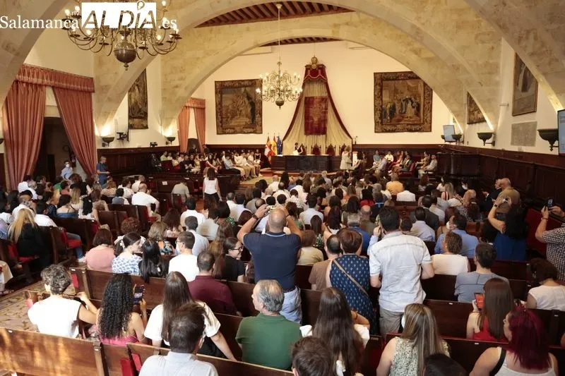 Entregado en el Paraninfo de la USAL de los premios a los estudiantes con mejores calificaciones en la fase general de la prueba de Evaluación del Bachillerato para el Acceso a la Universidad (EBAU). Foto de David Sañudo