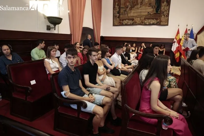 Entregado en el Paraninfo de la USAL de los premios a los estudiantes con mejores calificaciones en la fase general de la prueba de Evaluación del Bachillerato para el Acceso a la Universidad (EBAU). Foto de David Sañudo