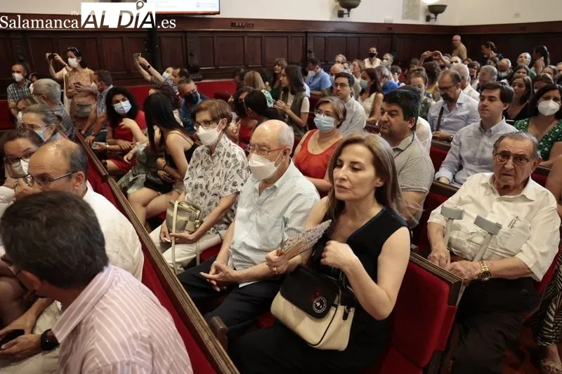 Entregado en el Paraninfo de la USAL de los premios a los estudiantes con mejores calificaciones en la fase general de la prueba de Evaluación del Bachillerato para el Acceso a la Universidad (EBAU). Foto de David Sañudo
