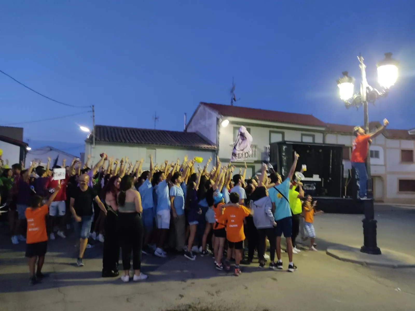 La concentraciòn de peñas con la Charanga generaba un gran ambiente en El Pedroso de la Armuña