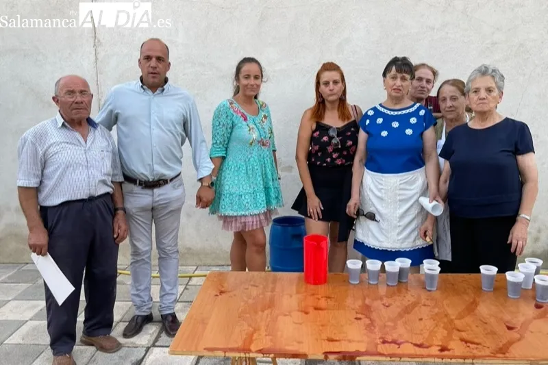 Las peñas de Cantalpino han dado la bienvenida a sus fiestas con un pasacalles