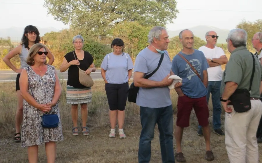 Foto 9 - Medio centenar de personas recuerda a los asesinados en Robleda por la represi&oacute;n franquista