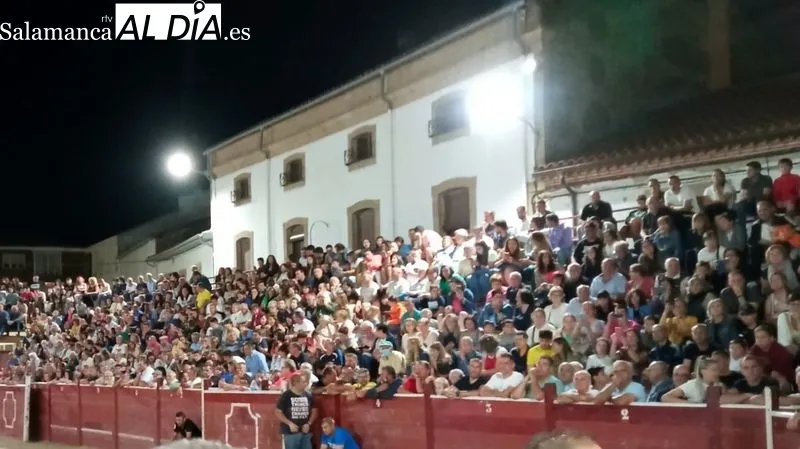 Los dos novillos fueron capeados en la plaza y en la calles del recorrido del encierro