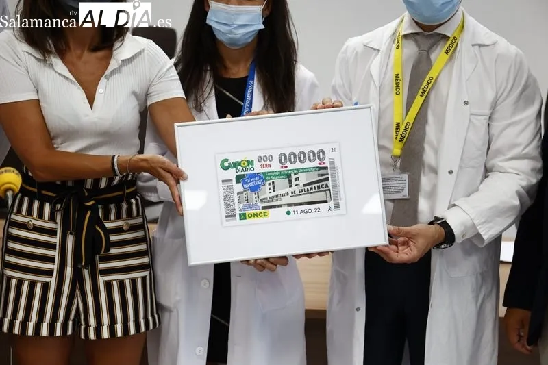Presentación del cupón de la ONCE dedicado al Hospital Universitario de Salamanca