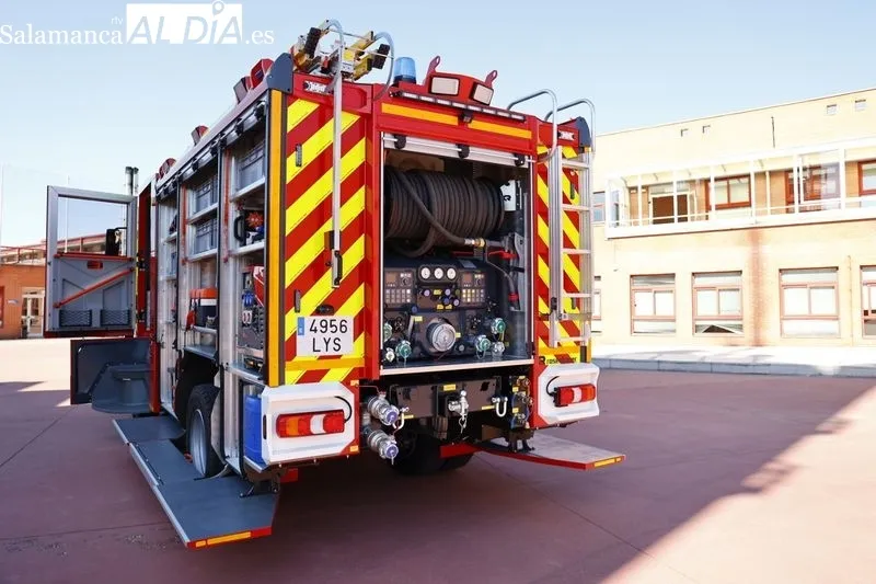 Nuevo camión autobomba del Parque de Bomberos de Salamanca. Fotos: David Sañudo