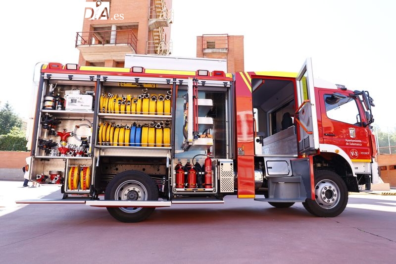 Nuevo camión autobomba del Parque de Bomberos de Salamanca. Fotos: David Sañudo