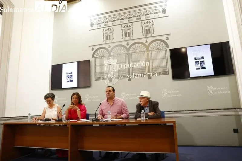 Presentación del nuevo número de 'Los Papeles del Martes'. Fotos: David Sañudo