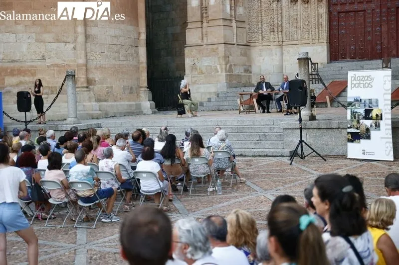 El Patio Chico ha acogido este viernes la última función de la obra 'Elio', de Intrussión Teatro