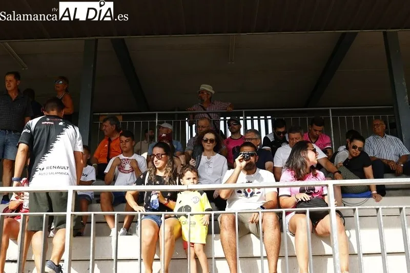 Foto 13 - La afici&oacute;n de Unionistas, fiel a su equipo en el Vicente del Bosque