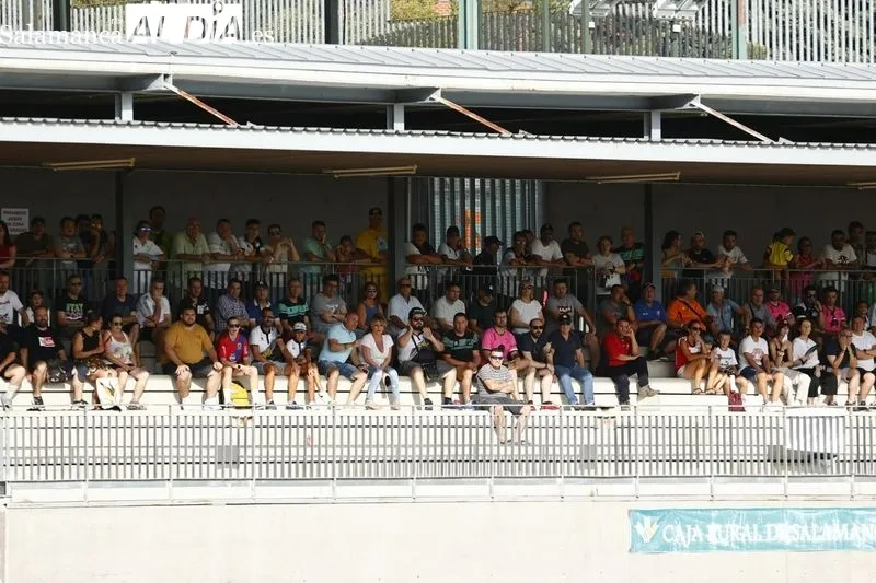 Foto 5 - La afici&oacute;n de Unionistas, fiel a su equipo en el Vicente del Bosque