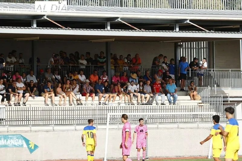 Foto 4 - La afici&oacute;n de Unionistas, fiel a su equipo en el Vicente del Bosque