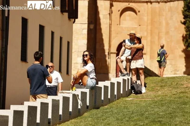 Buen ambiente, pese al calor, en el centro de la capital salmantina