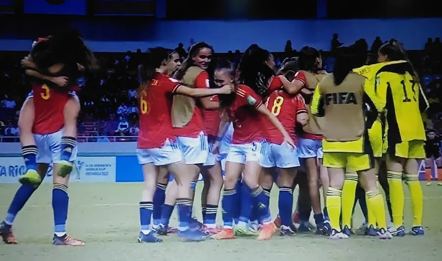 Foto 3 - La Espa&ntilde;a de Carmen &Aacute;lvarez S&aacute;nchez se mete en la final del Mundial Sub&rsquo;20