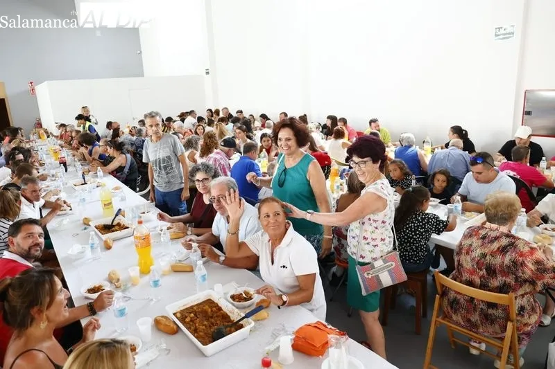 Caldereta popular en Villares de la Reina
