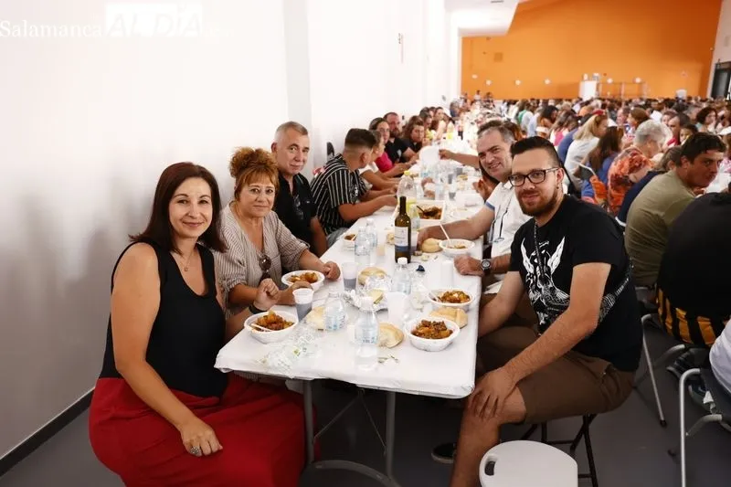 Caldereta popular en Villares de la Reina