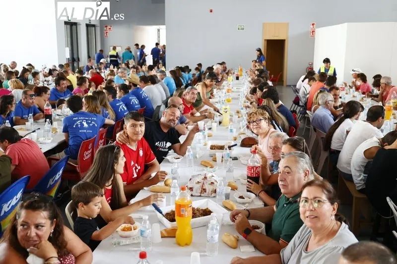 Caldereta popular en Villares de la Reina