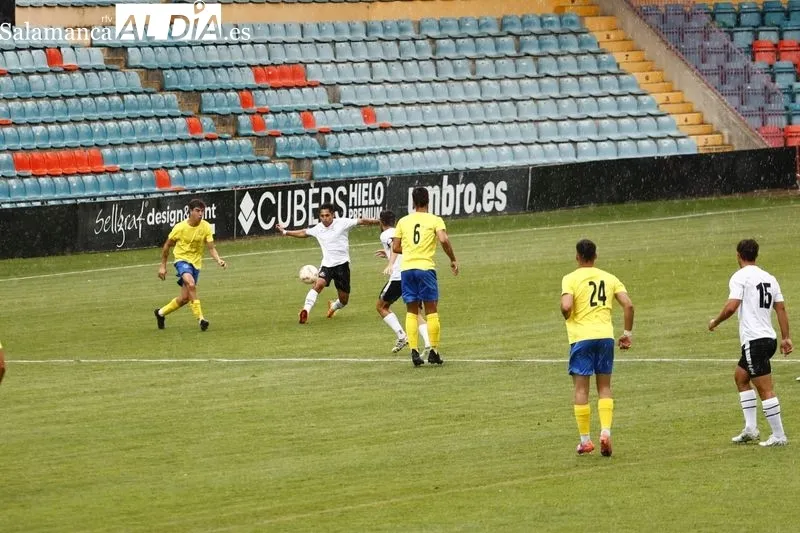 Foto 17 - Desastre del Salamanca UDS en el Helm&aacute;ntico ante un Regional como el Diocesanos (0-2)