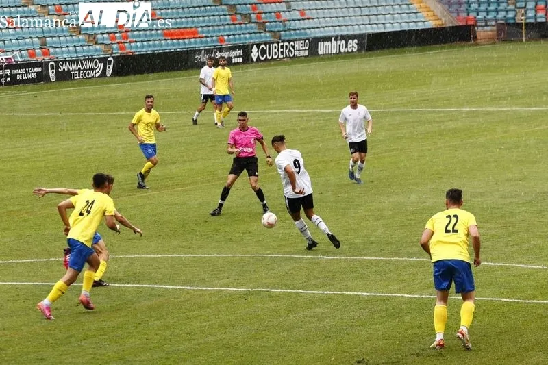 Foto 16 - Desastre del Salamanca UDS en el Helm&aacute;ntico ante un Regional como el Diocesanos (0-2)