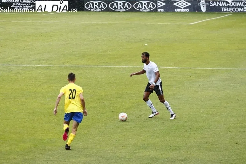 Foto 8 - Desastre del Salamanca UDS en el Helm&aacute;ntico ante un Regional como el Diocesanos (0-2)
