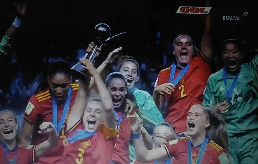Foto 9 - Carmen &Aacute;lvarez S&aacute;nchez alcanza a sus 19 a&ntilde;os la cima del mundo con la Selecci&oacute;n Espa&ntilde;ola Sub&rsquo;20