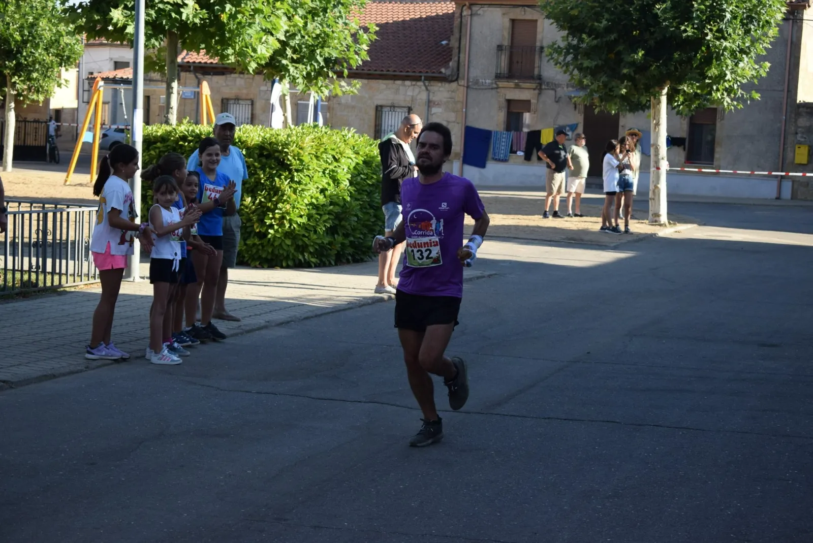 Foto 7 - San Mu&ntilde;oz disfruta con la quinta edici&oacute;n de su carrera popular