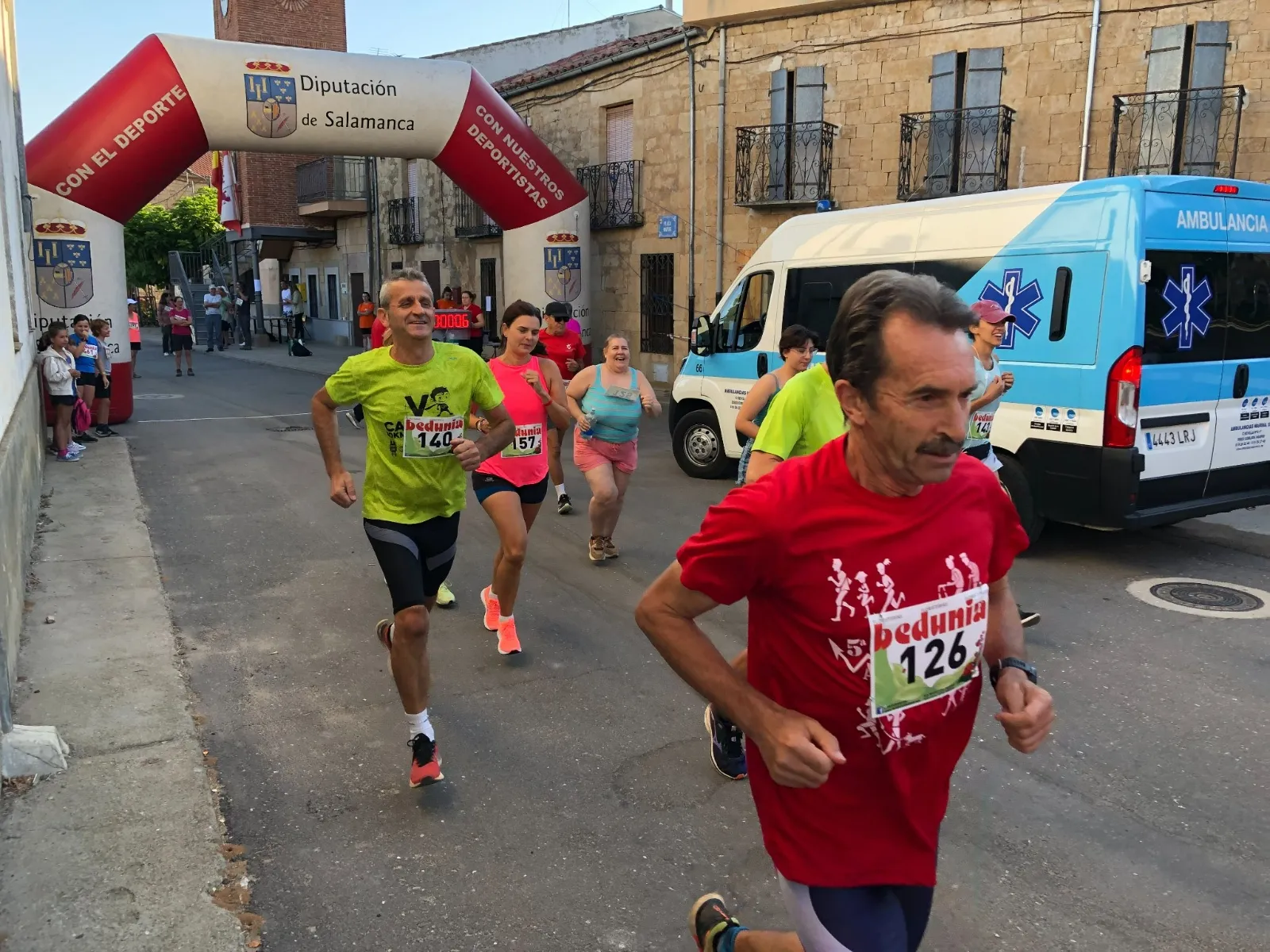 Foto 6 - San Mu&ntilde;oz disfruta con la quinta edici&oacute;n de su carrera popular