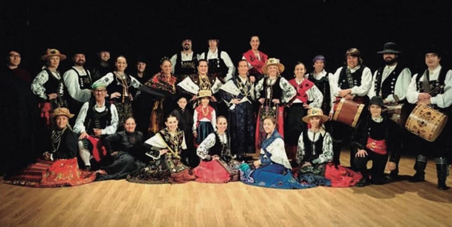 Algunos de los grupos que actuarán en la Plaza Mayor de Salamanca con motivo de este Festival de Folklore
