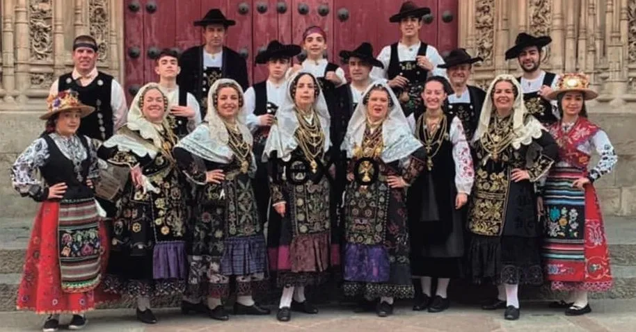 Algunos de los grupos que actuarán en la Plaza Mayor de Salamanca con motivo de este Festival de Folklore