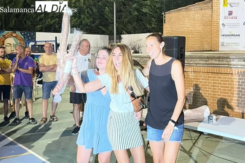 Eo parque La Huerta acogía el torneo Interpeñas de calva y rana 