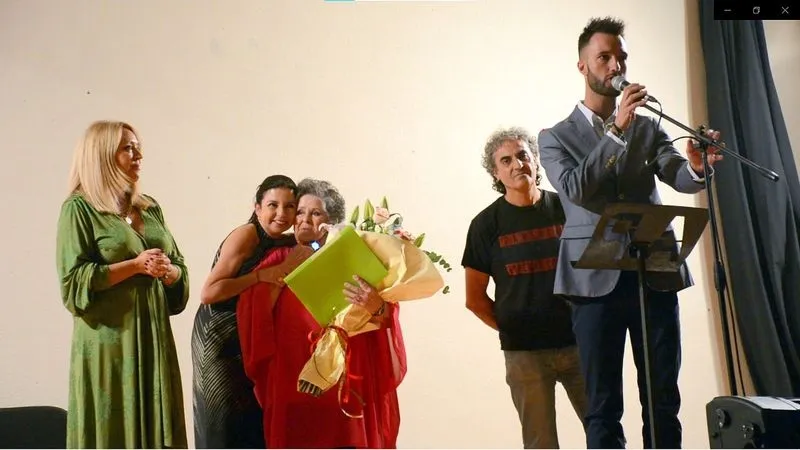 Foto 7 - La pregonera, Concha del Amo, anima a los lumbralenses a vivir intensamente las fiestas