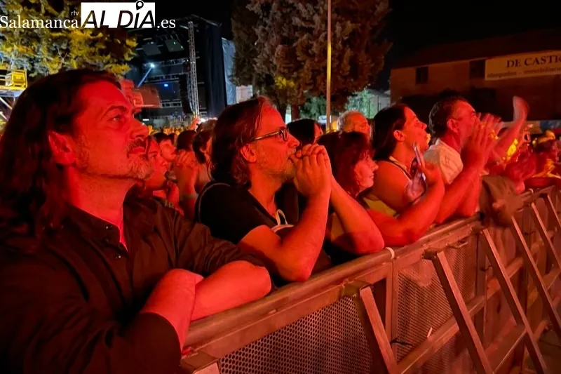 Rozalén ofrecía el concierto de Ferias y Fiestas en el parque La Huerta
