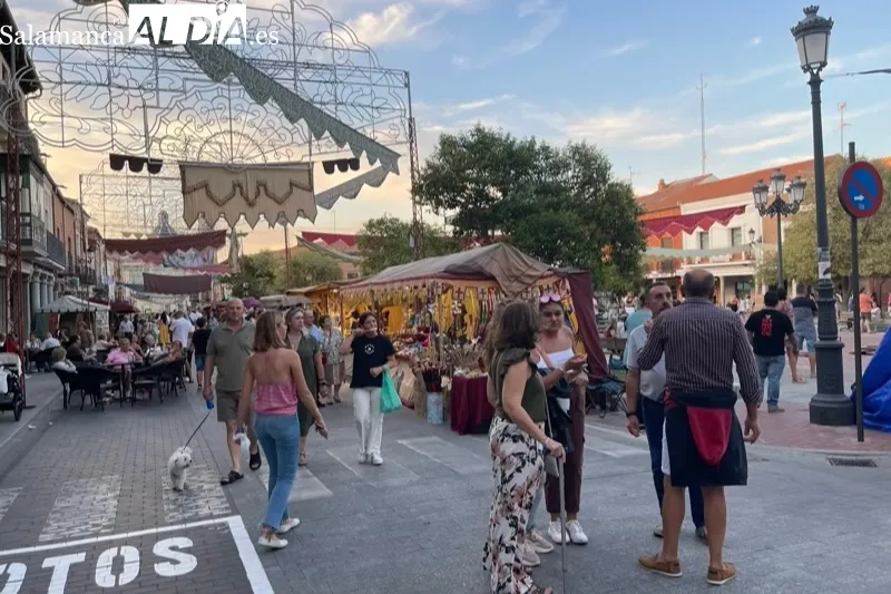 El Mercado Barroco de Peñaranda se llenaba de vecinos y visitantes 