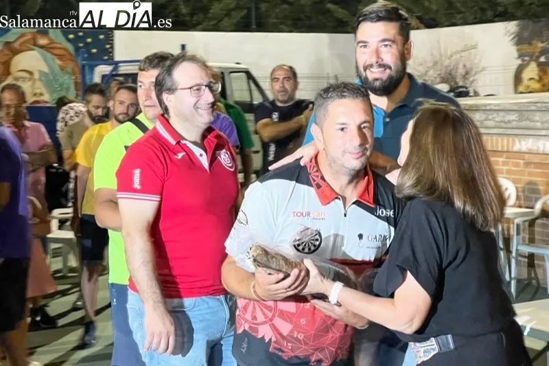 Eo parque La Huerta acogía el torneo Interpeñas de calva y rana 