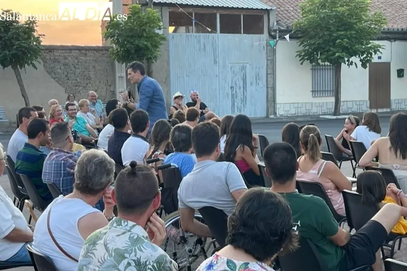 Luis Larrodera ofrecía una original actuación en El Campo de Peñaranda 
