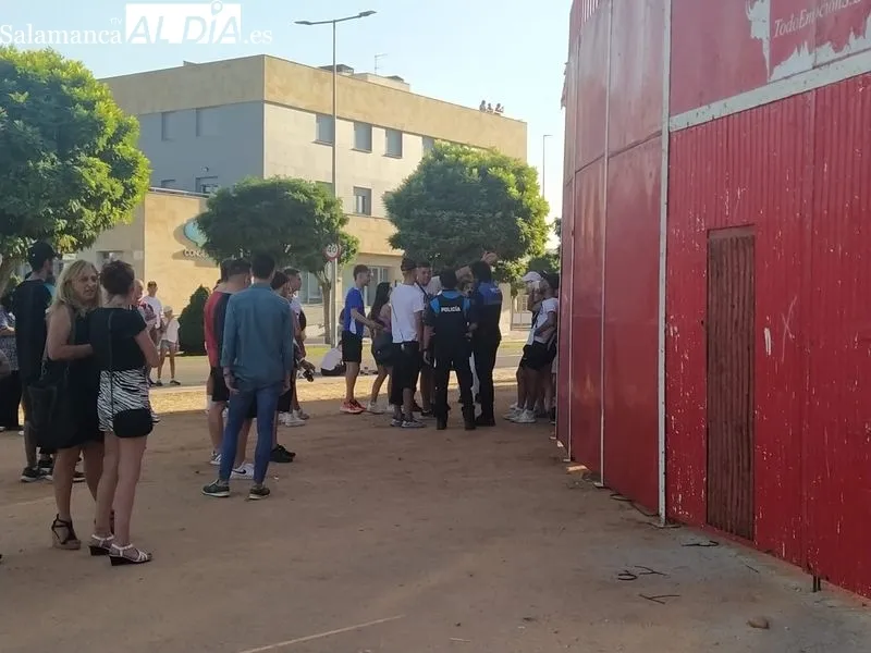 Imágenes de la actuación de agentes de la Policía Local y la Guardia Civil en la plaza de toros